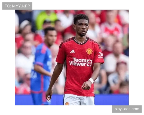 补时门线解围葬送曼联绝杀,阿马德凌空抽射憾成背景板 补时门线解围葬送曼联绝杀,阿马德凌空抽射憾成背景板