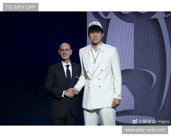 杨瀚森肉搏亚当斯获赞，开拓者季后赛希望重燃