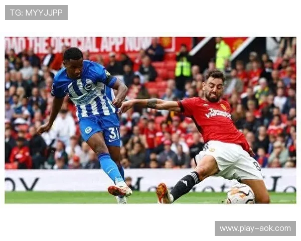 摩纳哥高位逼抢体系存风险，边路空当成对手反击突破口